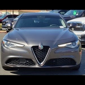 Meet your Posher, Khushhal